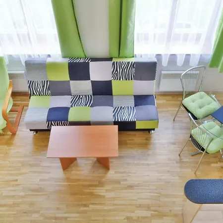 One Bedroom In דירה