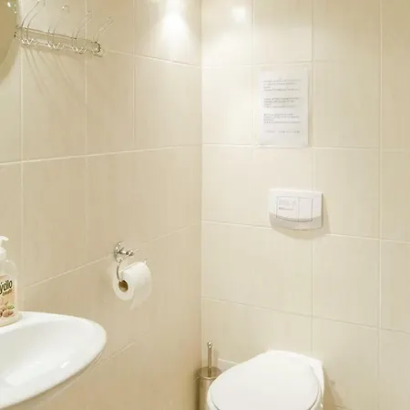 One Bedroom In דירה *